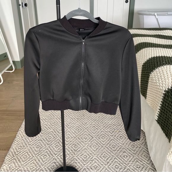 Black bomber jacket - Picture 1 of 4